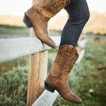 Load image into Gallery viewer, Ariat Women's Western Boot Heritage R Toe 100001021 Distressed/Brown
