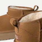 Load image into Gallery viewer, Ugg Kid&#39;s Classic Ultra Mini Platform 1157791K
