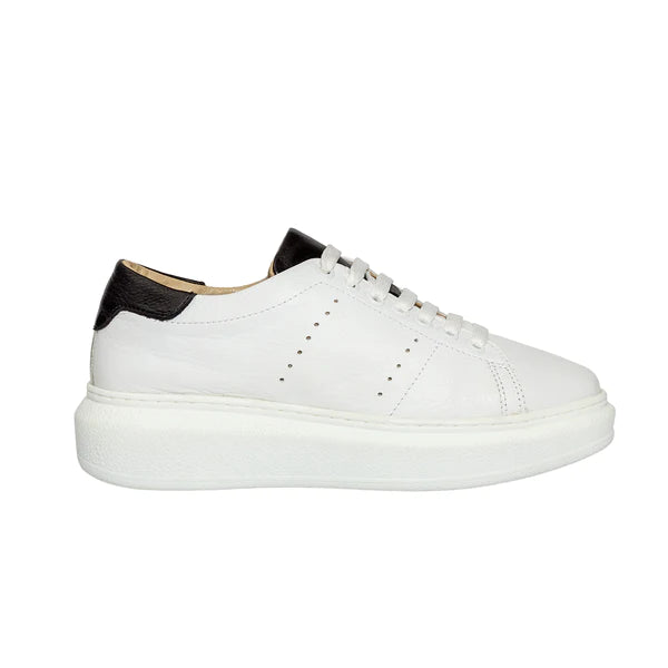 Ateliers Windsor White/Black Leather Sneaker $149.98